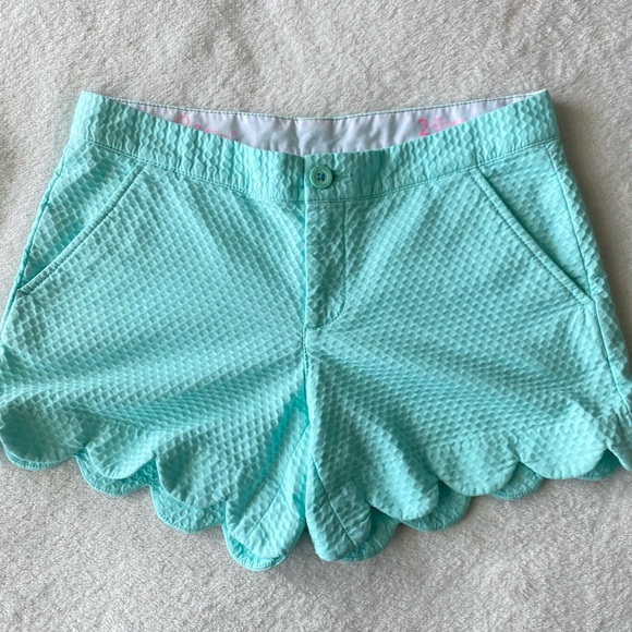 Lilly Pulitzer Buttercup Shorts. Size 2. - Picture 2 of 13